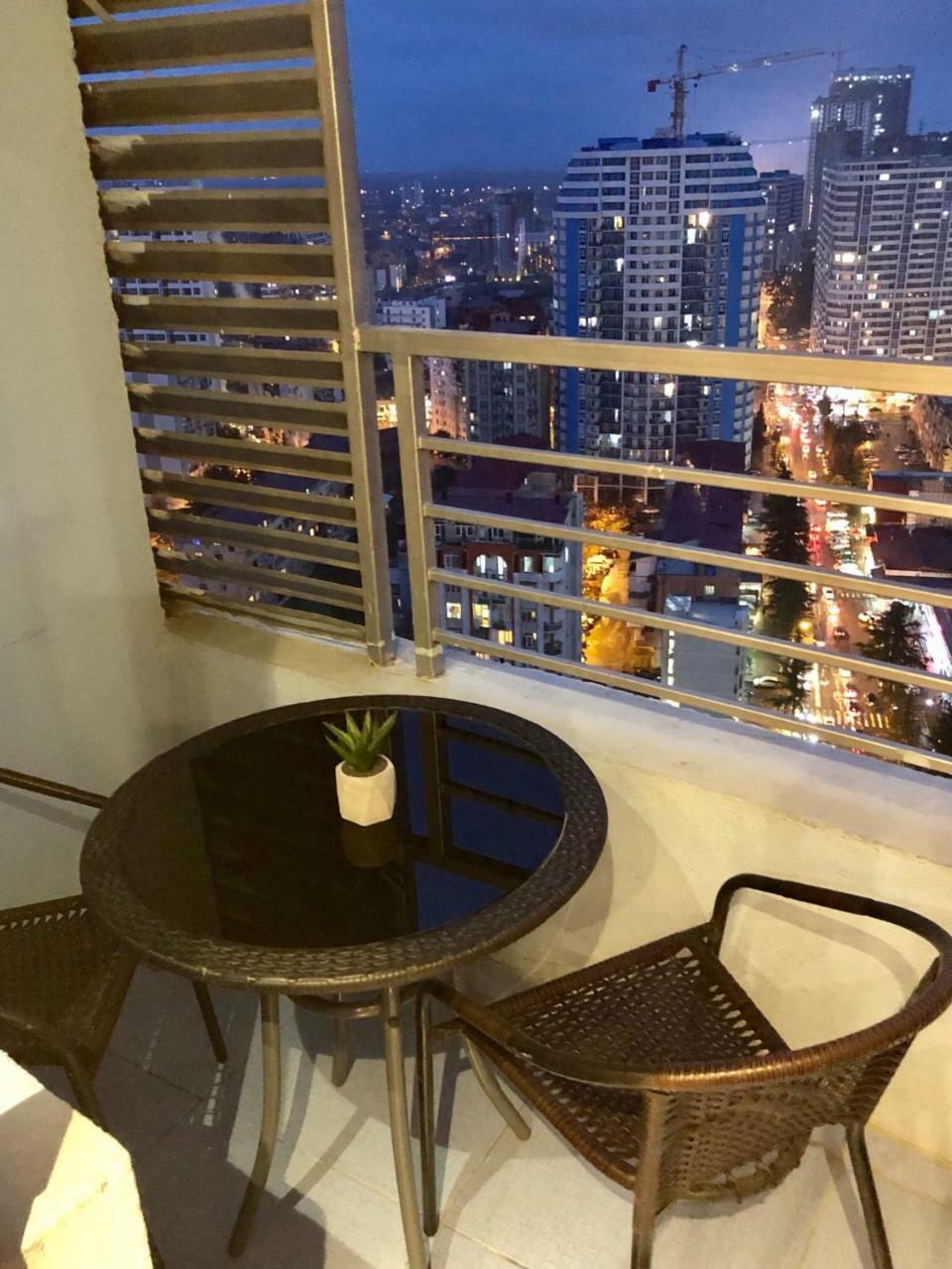 Cozy Bright Apartment With Amazing Sea View Batumi Ngoại thất bức ảnh